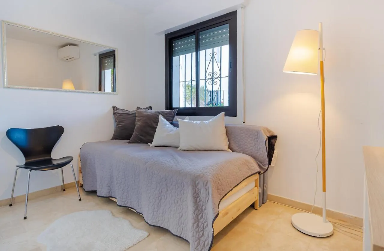 Holiday home Fully Renovated Seaside Townhouse 200M From The San Pedro Beach With Gated Community Villa Marbella