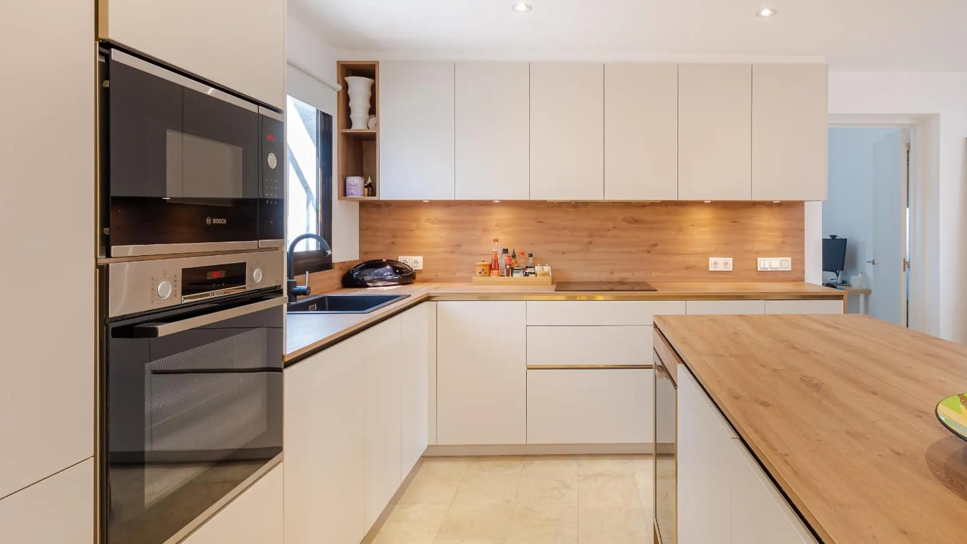 Holiday home Fully Renovated Seaside Townhouse 200M From The San Pedro Beach With Gated Community Villa Marbella