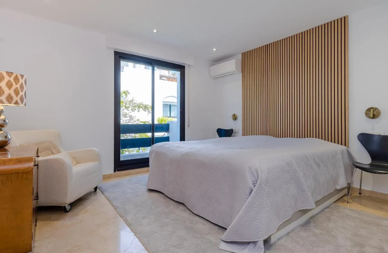 Willa Fully Renovated Seaside Townhouse 200M From The San Pedro Beach With Gated Community Marbella Dom wakacyjny