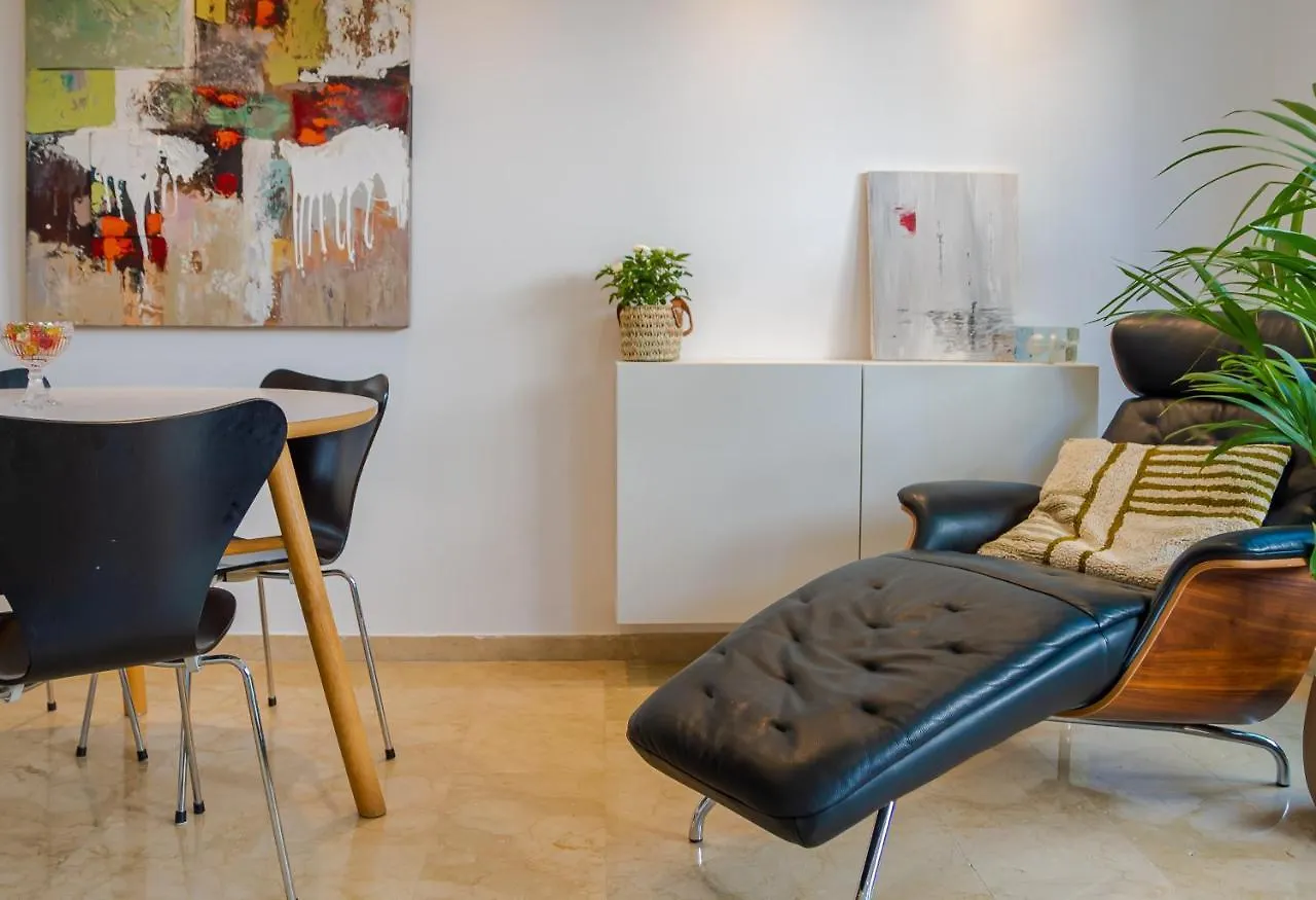 別荘 マルベーリャ Fully Renovated Seaside Townhouse 200M From The San Pedro Beach With Gated Communityヴィラ スペイン